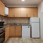 Santos Gem III - Central Space In Trendy Neighborhood