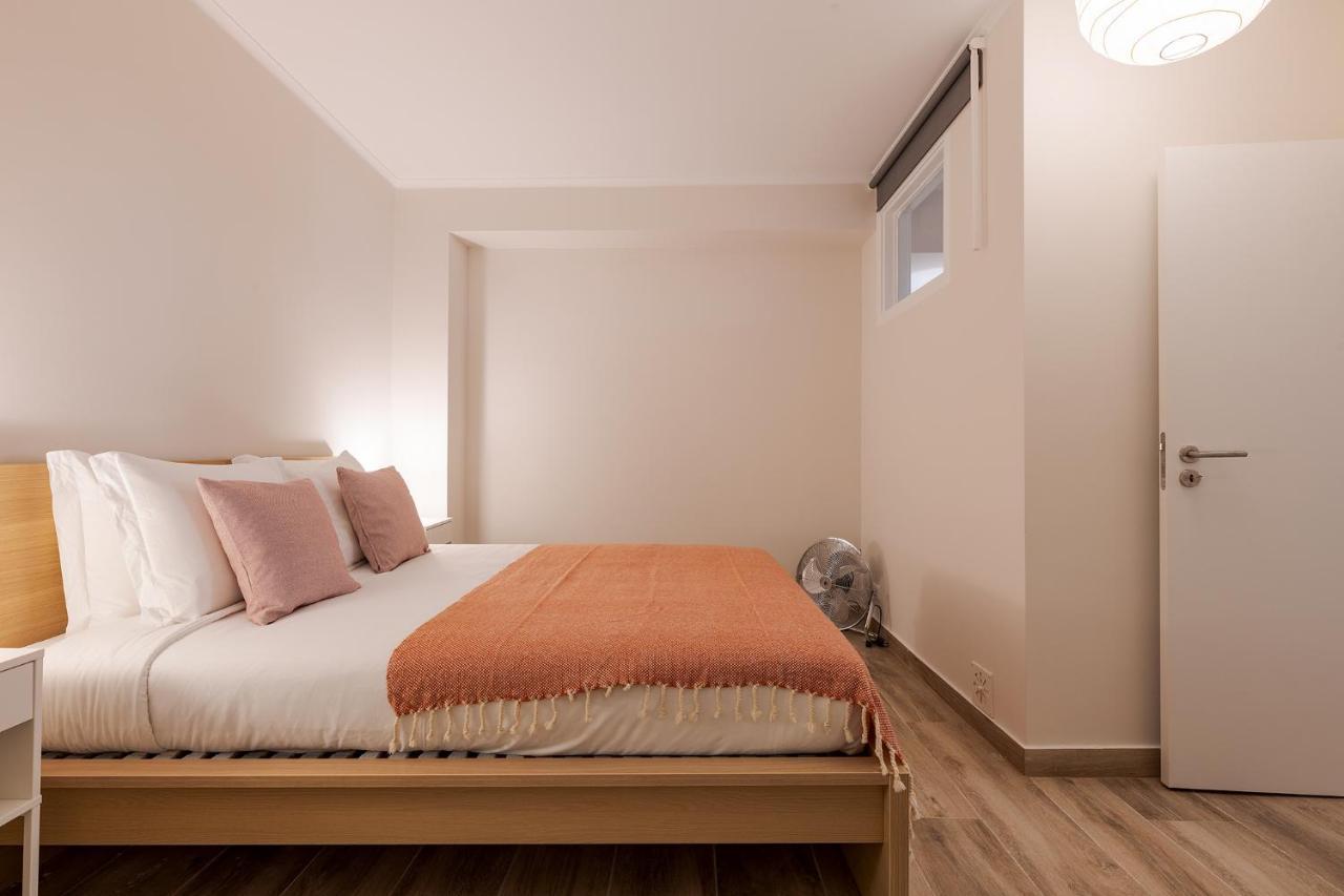 Apartment Santos Gem Iii - Space In Trendy Neighborhood Lisbon